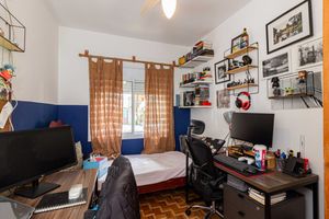 Image 21 - 926349