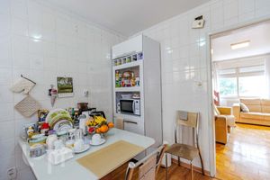 Image 19 - 926371