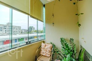 Image 4 - 926371