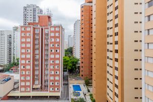 Image 19 - 926402
