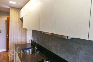 Image 5 - 926427