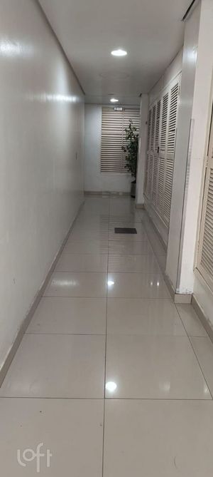 Image 21 - 926459