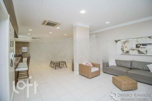 Image 25 - 926461