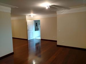 Image 1 - 926463
