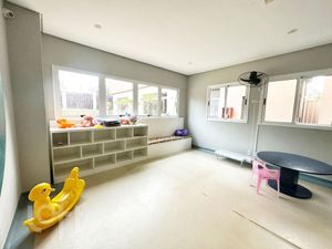 Image 37 - 926469
