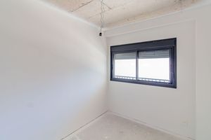 Image 21 - 926481