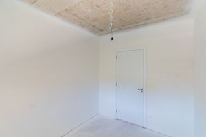 Image 19 - 926481