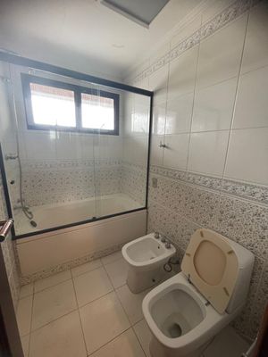 Image 19 - 926489
