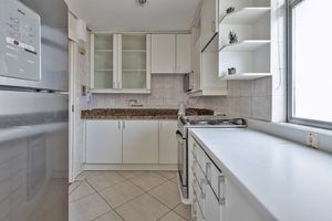 Image 17 - 926497