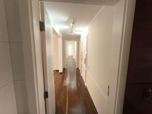 Image 15 - 926500