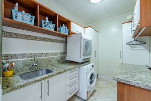 Image 18 - 926524