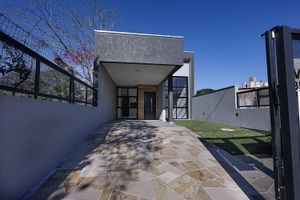 Image 4 - 926526