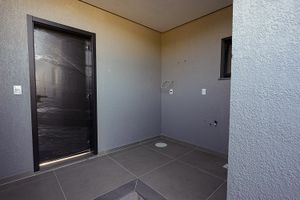 Image 14 - 926526