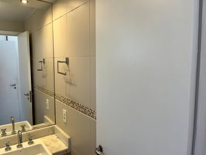 Image 13 - 926550