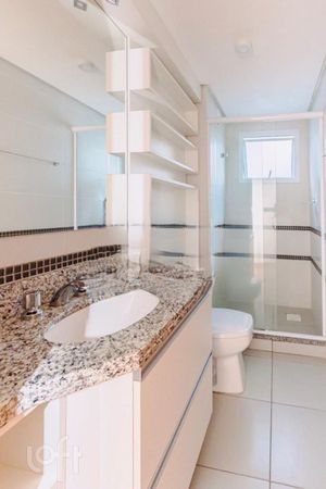 Image 19 - 926560