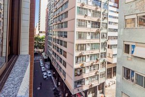 Image 17 - 926561