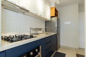 Image 4 - 926570