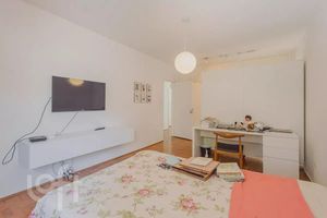 Image 18 - 926576