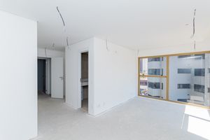 Image 31 - 926579