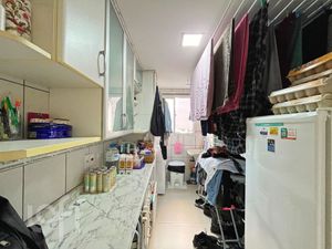 Image 35 - 926600