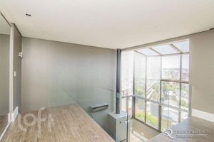 Image 21 - 926601