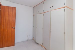 Image 13 - 926612