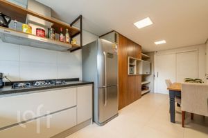 Image 15 - 926624