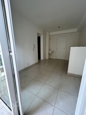 Image 4 - 926652