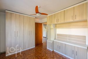 Image 6 - 926662
