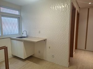 Image 11 - 926665
