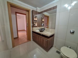 Image 14 - 926665