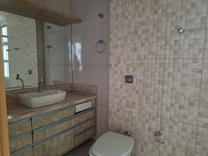 Image 19 - 926665