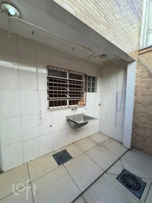 Image 4 - 926668