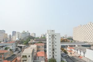 Image 21 - 926670