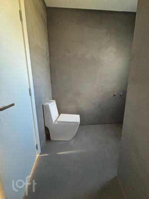 Image 21 - 926680