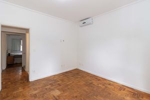 Image 11 - 926712