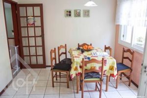 Image 11 - 926733