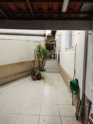 Image 16 - 926737