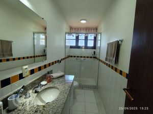 Image 24 - 926741