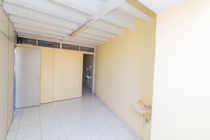 Image 3 - 926749