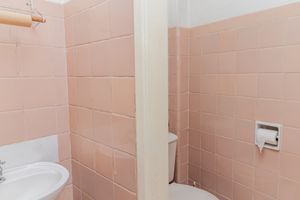 Image 19 - 926749
