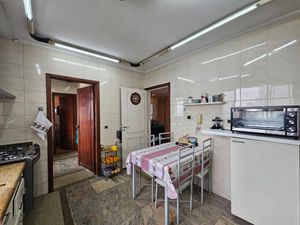 Image 8 - 926750