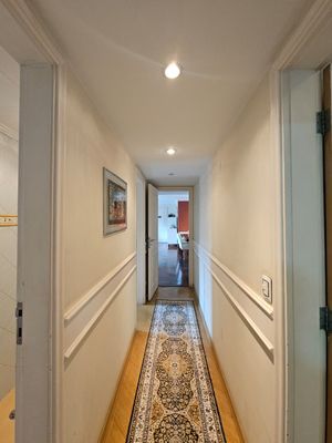 Image 21 - 926750