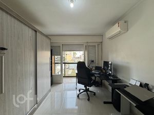 Image 10 - 926752