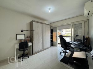 Image 9 - 926752