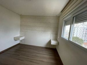 Image 11 - 926753