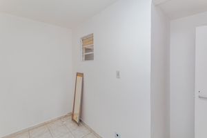 Image 31 - 926767
