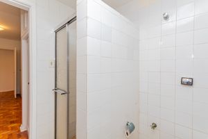 Image 14 - 926767