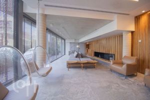 Image 21 - 926772