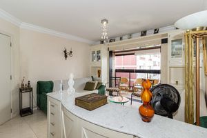 Image 1 - 926778